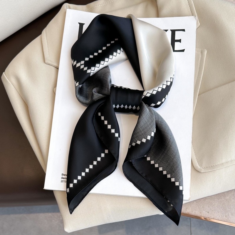 Luxury Bags In China - Foulard carré en soie motif cheval