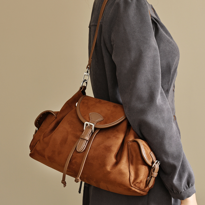 Sacs à main en suédine style a - Luxury Bags England avis et prix