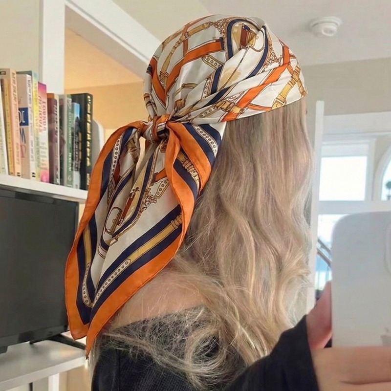 Foulard carré en soie de luxe  - Luxury Bags In China avis et prix
