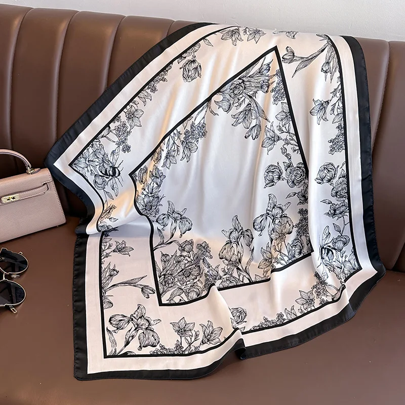 Foulard Carré à Imprimé Floral - Luxury Bags In China avis et prix