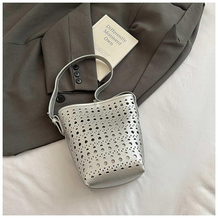 Sac seau tendance en cuir soup - Luxury Bags Vip avis et prix