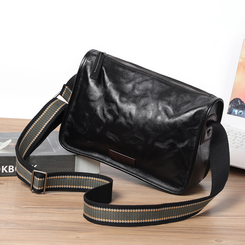Sac à bandoulière en cuir de v - Luxury Bags England avis et prix
